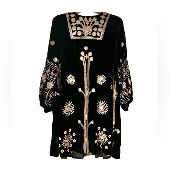 Johnny Was velvet black floral dress 3X NWT Comes with a free gift retail $528. - Picture 4 of 10